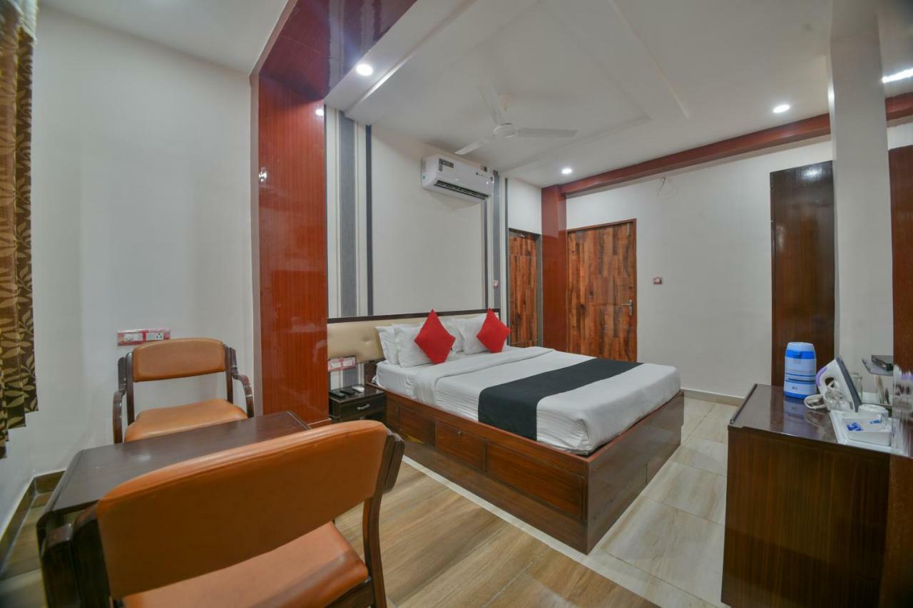 Capital O 39331 Hotel Retaj Bhilwara Room photo